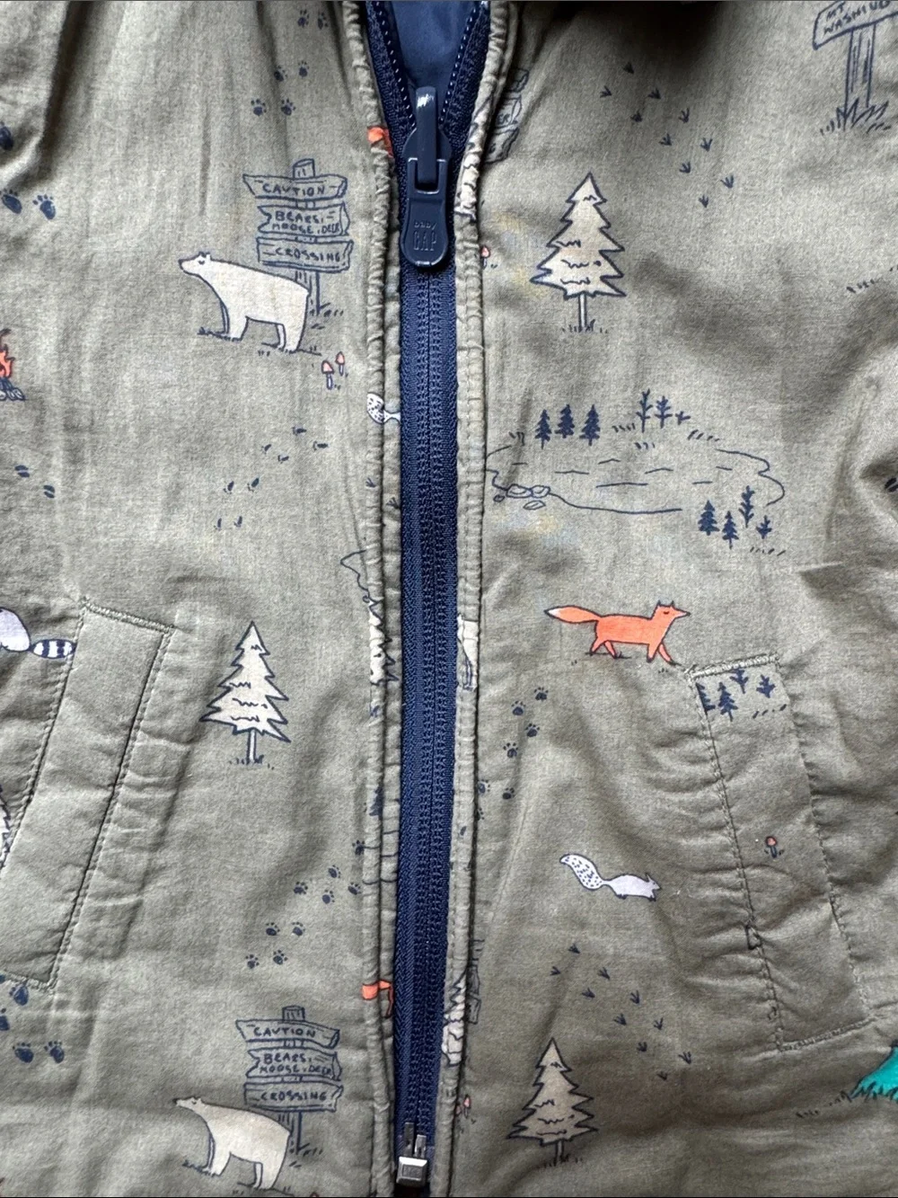 GAP Olive Green Quilted Puffer Jacket with Camp Print